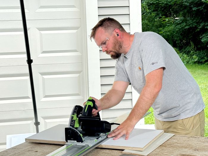 S22 E11: Nathan Gilbert builds closet shelving storage